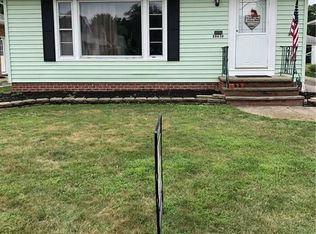 28638 Forest Rd, Willowick, OH 44095