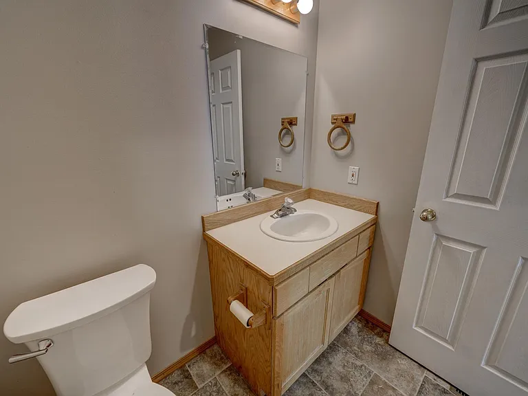 413 N 19th Ave — Photo 5