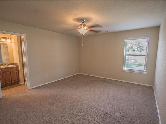 4th image of 821 Napa Ave