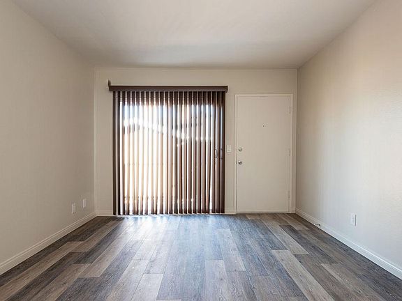 5th image of 944 Sapphire St #5