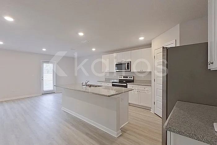 345 Monarch Ln — Photo 3