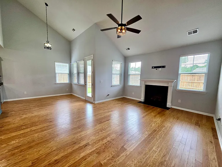 110 Nolin Rd — Photo 9