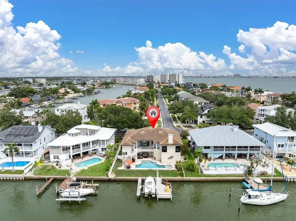 2853 Seabreeze Dr S, Gulfport, FL 33707