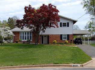 3921 Forest Grove Dr, Annandale, VA 22003