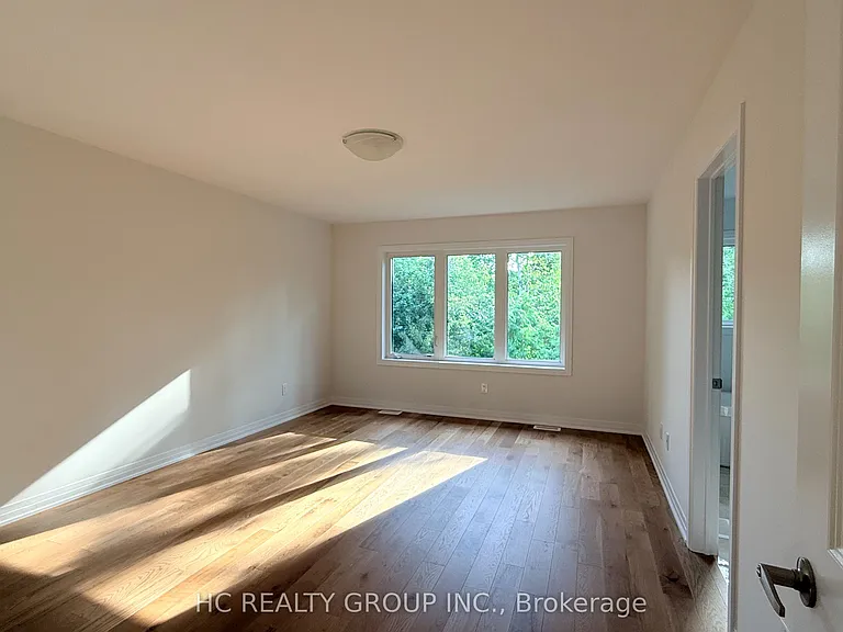 16 Anna Russell Way — Photo 6