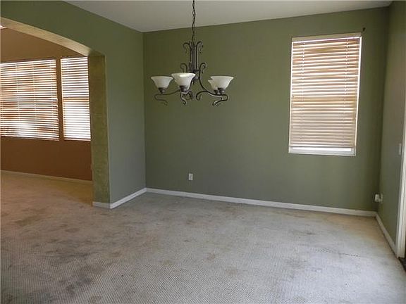5th image of 1211 Thoroughbred Ln