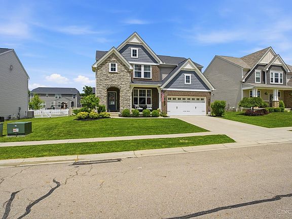 4th image of 376 Shepherds Way S