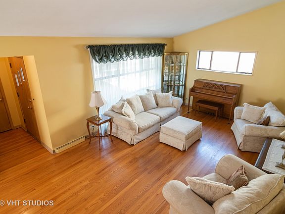 4th image of 11037 Windsor Dr