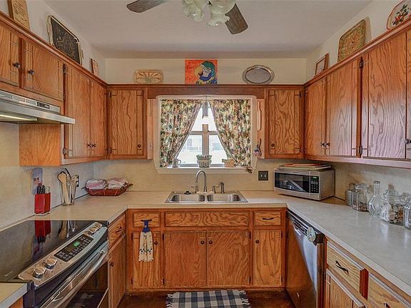 3rd image of 1105 Southridge Dr