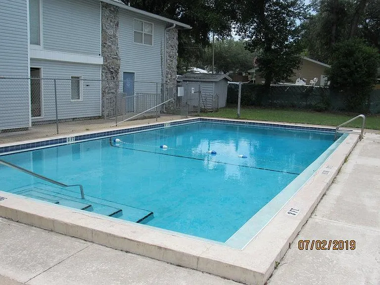 201 College Blvd E #35 — Photo 8