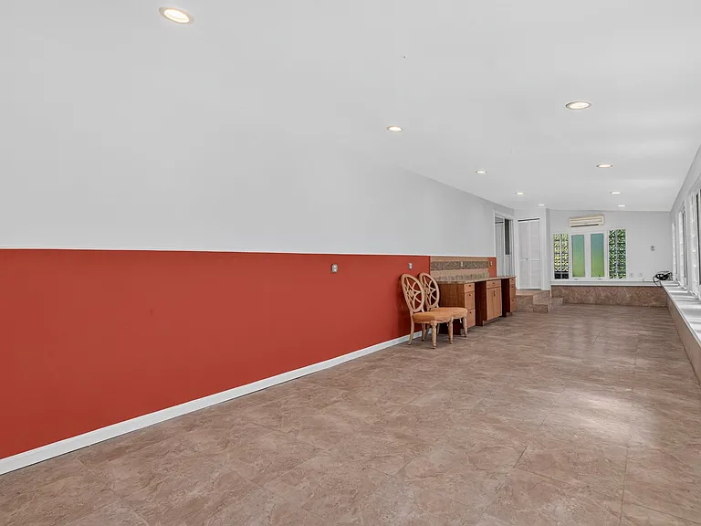 25 Cleveland Ave — Photo 36