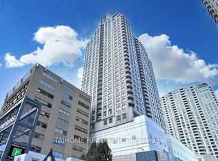 8 Hillcrest Ave #811, Toronto, ON M2N 6Y6