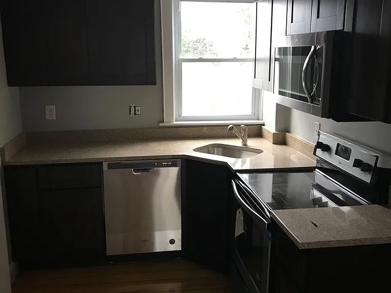 790 Central Ave — Photo 1