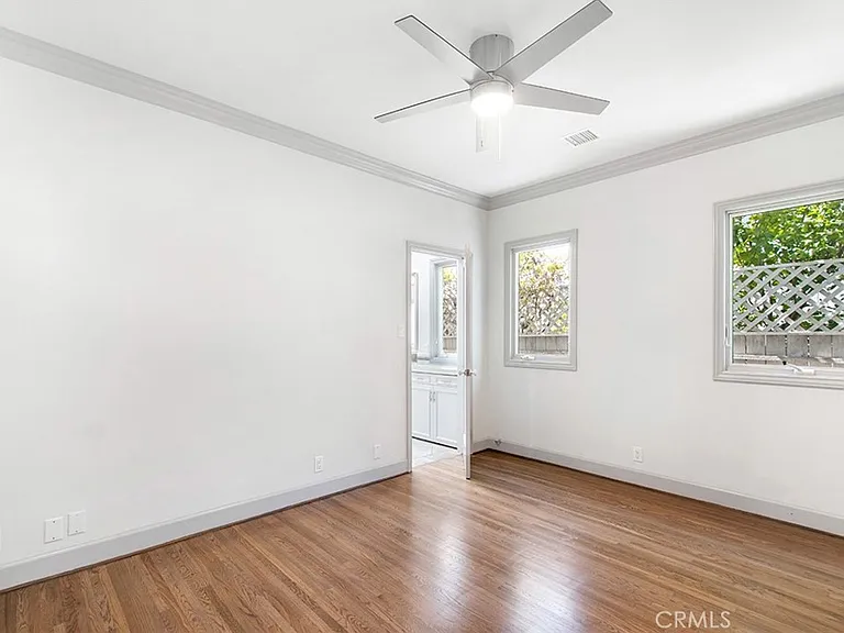 8848 Ashcroft Ave — Photo 17