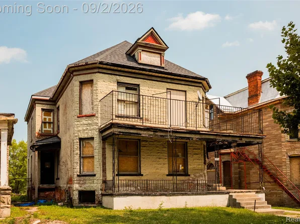 1574 Cadillac, Detroit, MI 48214