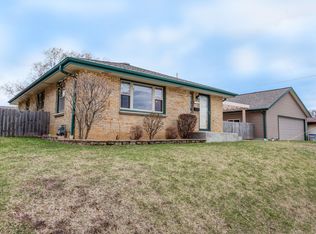 2020 W Bolivar Ave, Milwaukee, WI 53221