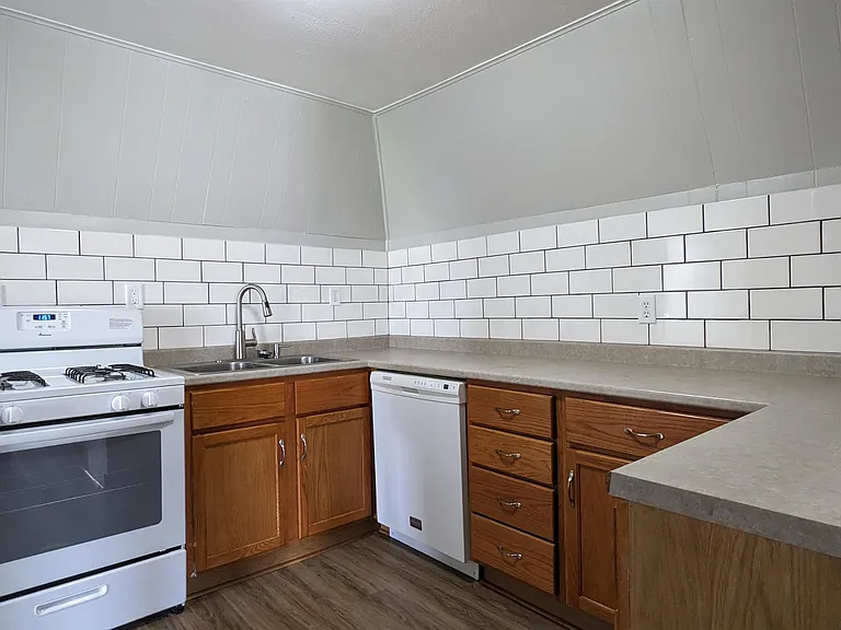 909 Hubbel St #2 — Photo 18