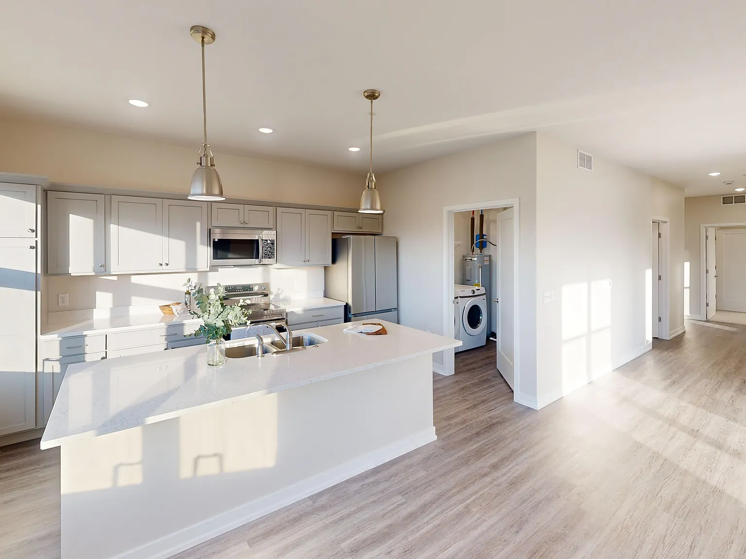 Loftus Apartments — Photo 2
