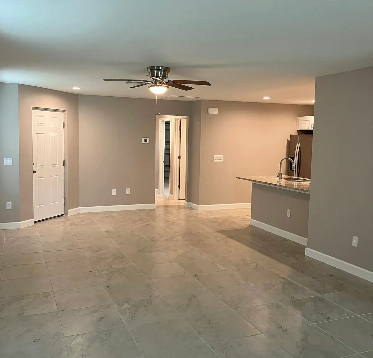 129 Boundary Boulevard, Unit A, Unit A (Sukhovitsky) — Photo 4