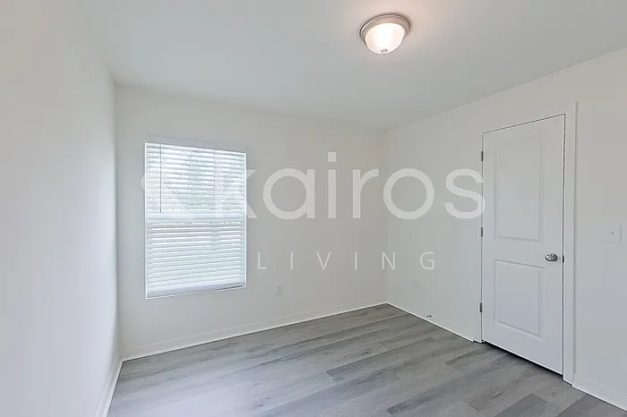 1128 Hayes Ave S — Photo 10
