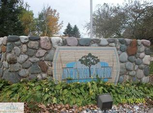 3383 Hawthorne Woods Pkwy, Dewitt, MI 48820