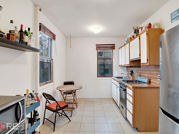 3rd image of 139 S 1st St APT 4