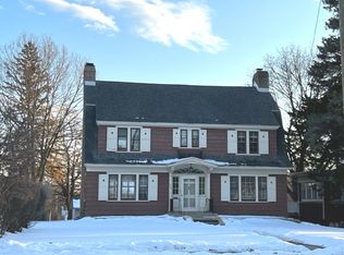1275 W Stephenson St, Freeport, IL 61032