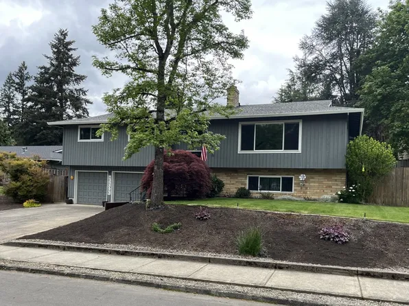 1360 Tamarisk Dr, West Linn, OR 97068