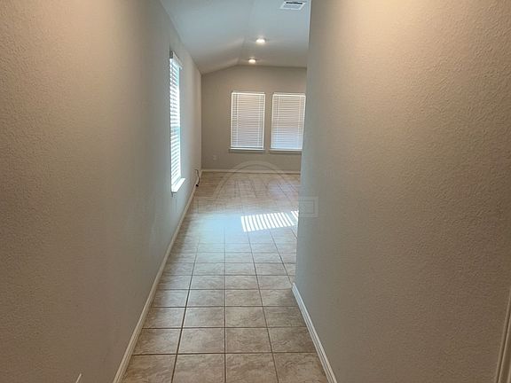 3rd image of 9621 Malkier Dr