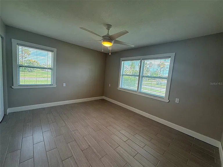 3200 W De Bazan Ave — Photo 22