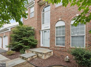 43837 Laurel Ridge Dr, Ashburn, VA 20147