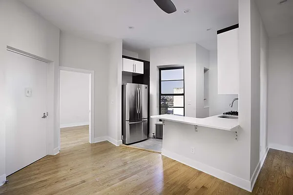 Rented by New Age Realty Group | media 21