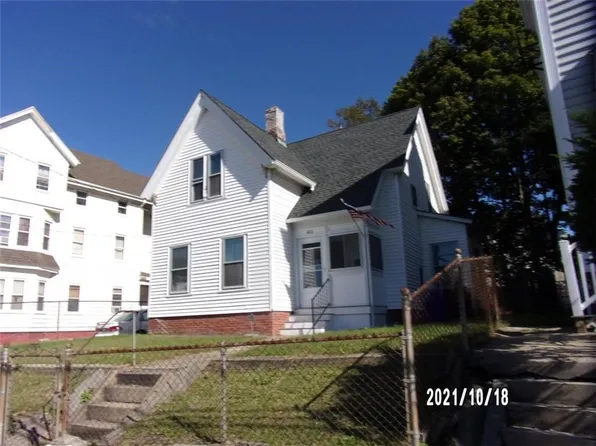 401 Dexter St, Central Falls, RI 02863