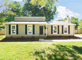 2 Frostbrook Ct, Greensboro, NC 27455
