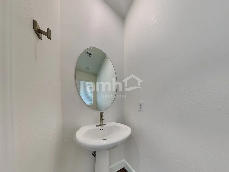 6042 Theodore St — Photo 9