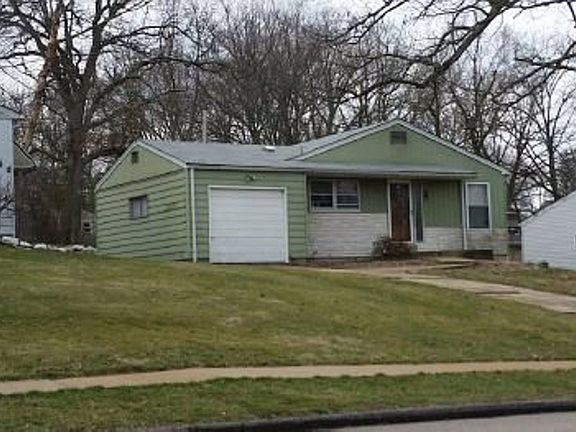 4th image of 810 W Woodbine Ave