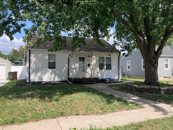 2207 13th Ave, Kearney, NE 68845