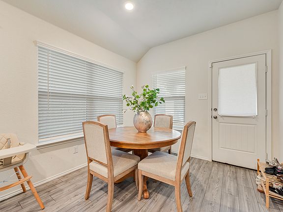 5th image of 5852 Wake Robin Dr