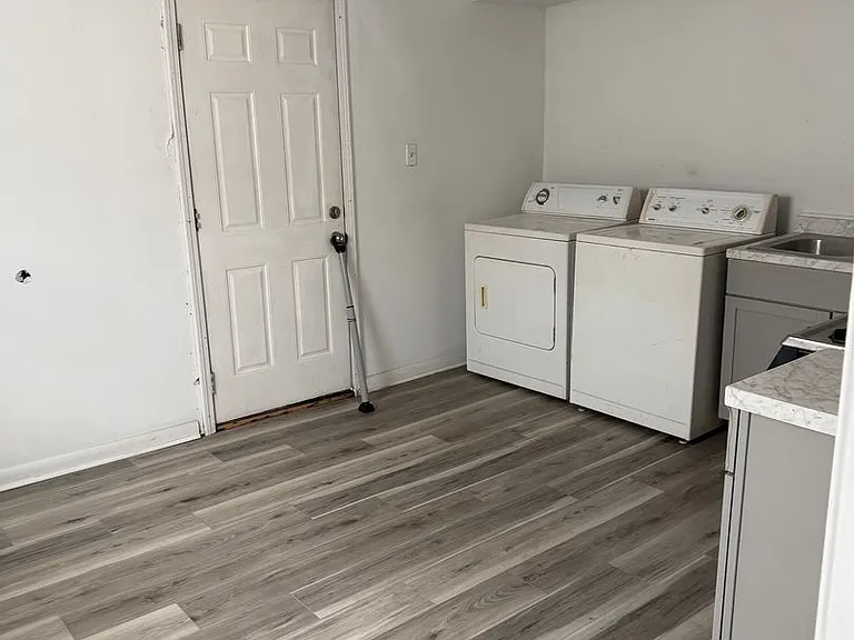 4759 Francis Dr — Photo 5
