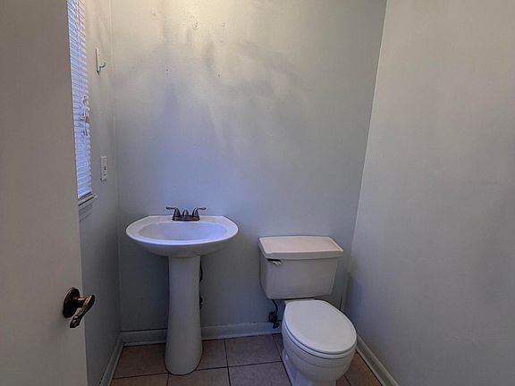 4th image of 108 Brookwood Ln