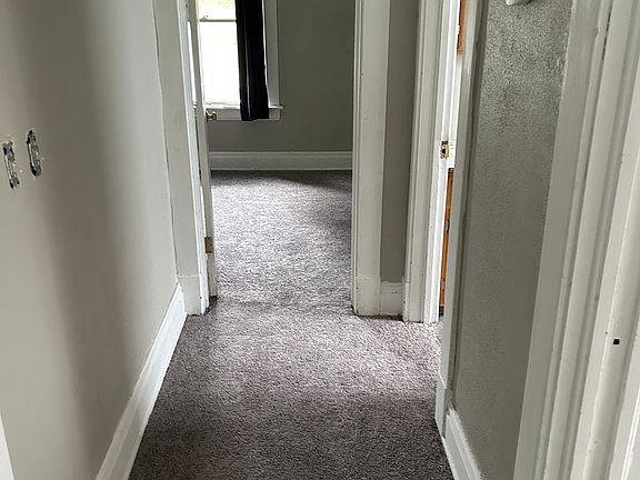 5th image of 4115 Burnham Ave