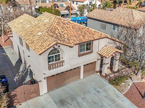 3rd image of 8220 Fawn Heather Ct