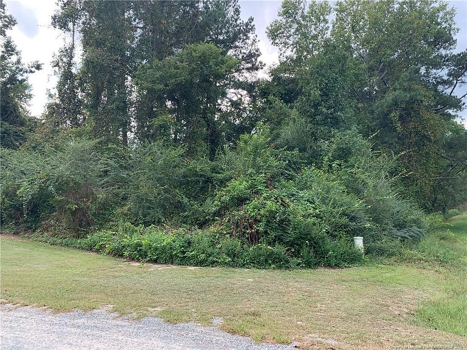 2nd image of 465 Woodington Rd