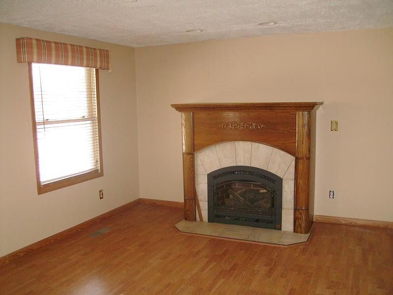 2nd image of 16 Lakeland Dr