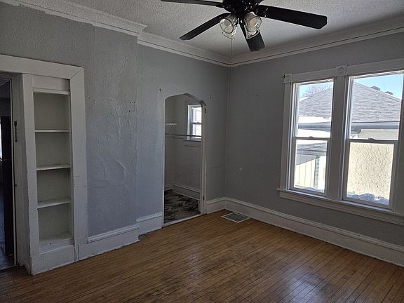 5th image of 214 N 28th Ave W APT 1