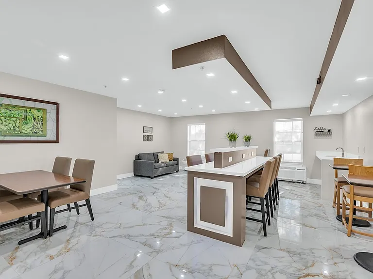 The Amian Residence — Photo 5