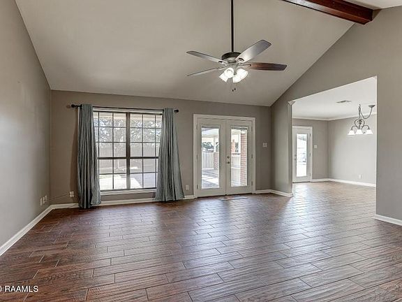 5th image of 112 Baker St