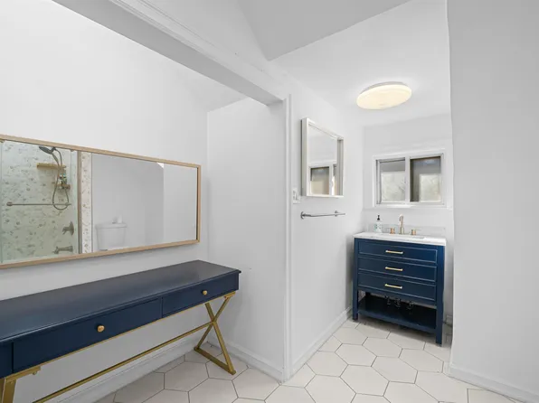 2746 Kennedy Boulevard image 37 of 37