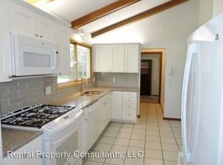 3106 3 Mile Rd NE, Grand Rapids, MI 49525