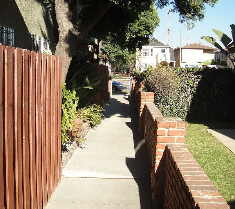 1st image of 2605 S Barrington Ave APT 8